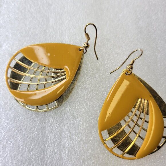 Enamel Yellow Oval Earrings- New with Tags - Picture 5 of 11